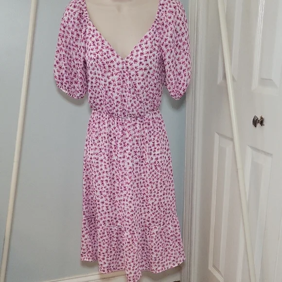 sienna sky pink floral dress Sienna Sky pink white floral dress